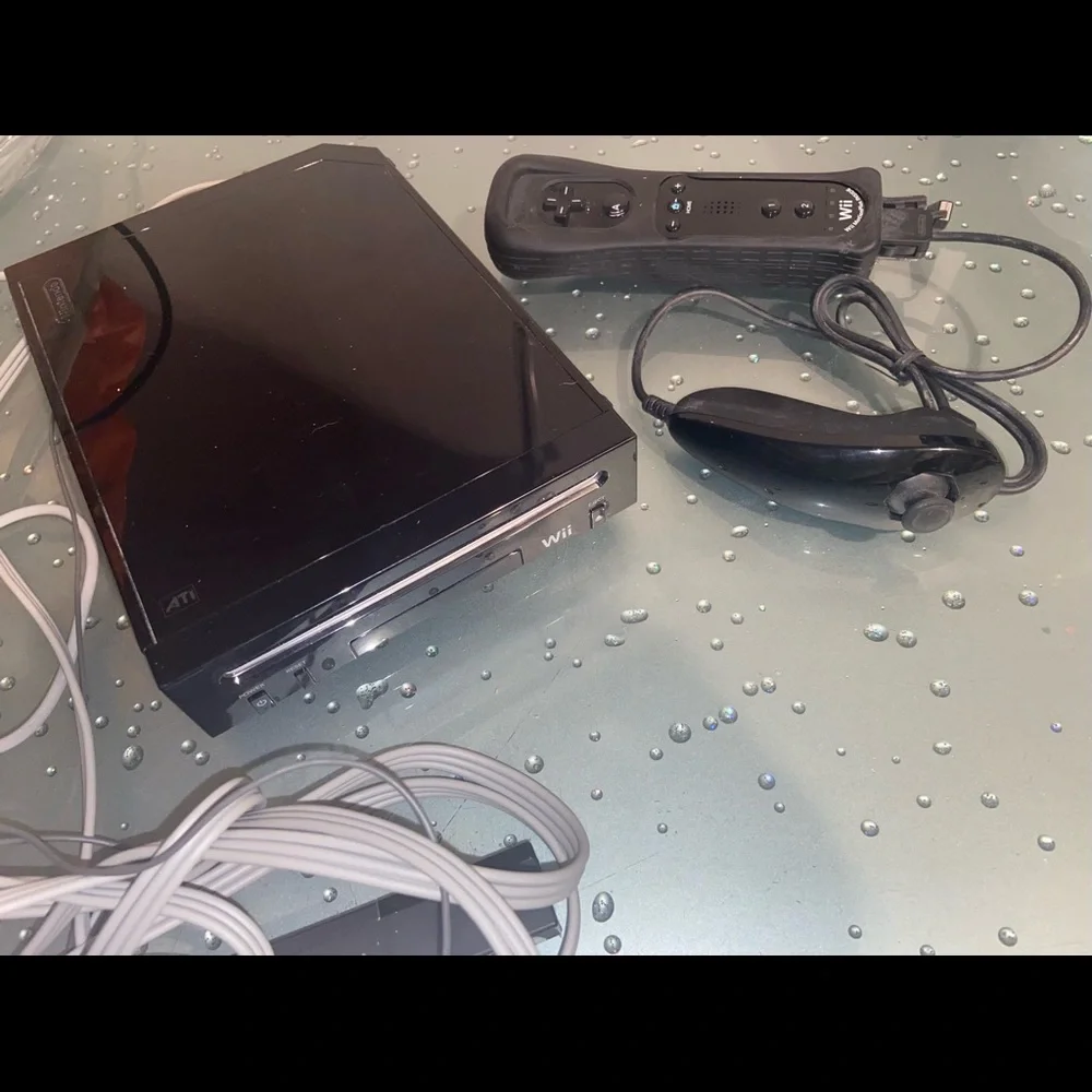 Nintendo Wii Gaming Console + 1 Controller + All Cords RVL-101 TESTED & WORKING